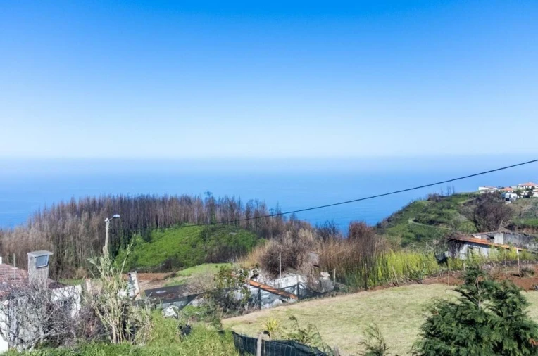 Terreno para Venda em Achadas da Cruz Foto 12