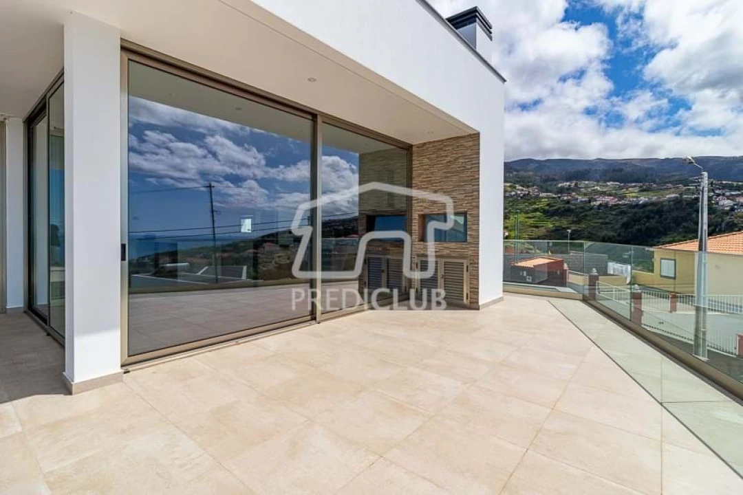 Moradia T3 para Venda em Estreito da Calheta Foto 10