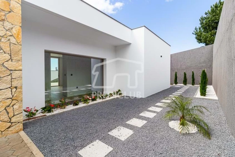 Moradia T3 para Venda em Estreito da Calheta Foto 11