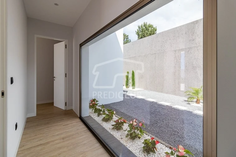 Moradia T3 para Venda em Estreito da Calheta Foto 23