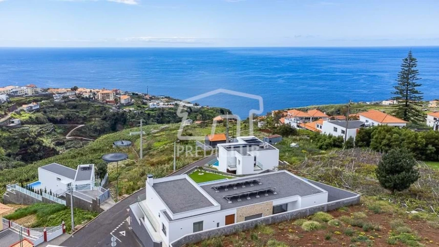 Moradia T3 para Venda em Estreito da Calheta Foto 4