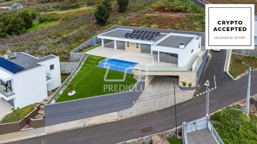 Moradia T3 para Venda em Estreito da Calheta Foto 1