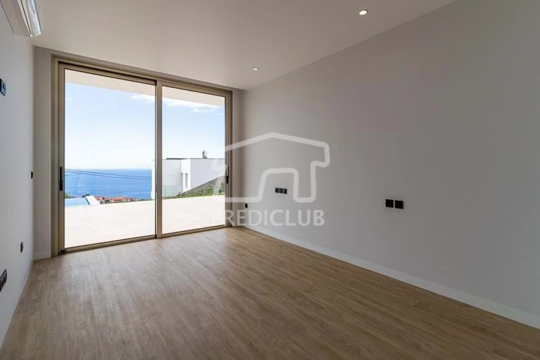 Moradia T3 para Venda em Estreito da Calheta Foto 24