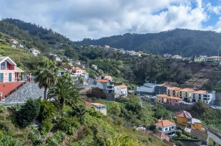 Terreno para Venda em Campanario Foto 4