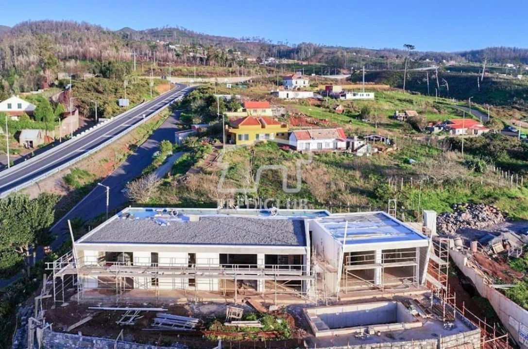 Moradia T3 para Venda em Ponta do Pargo Foto 6