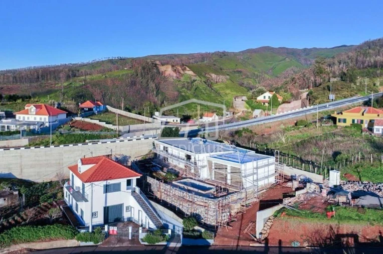 Moradia T3 para Venda em Ponta do Pargo Foto 8