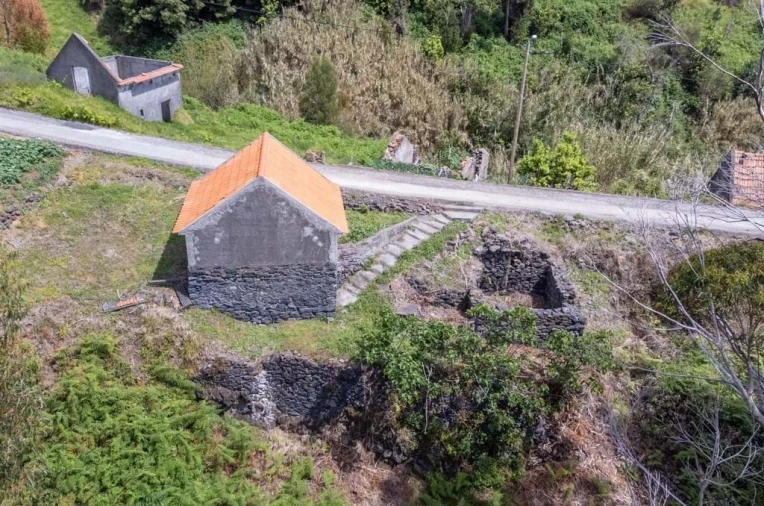 Terreno para Venda em Calheta Foto 2