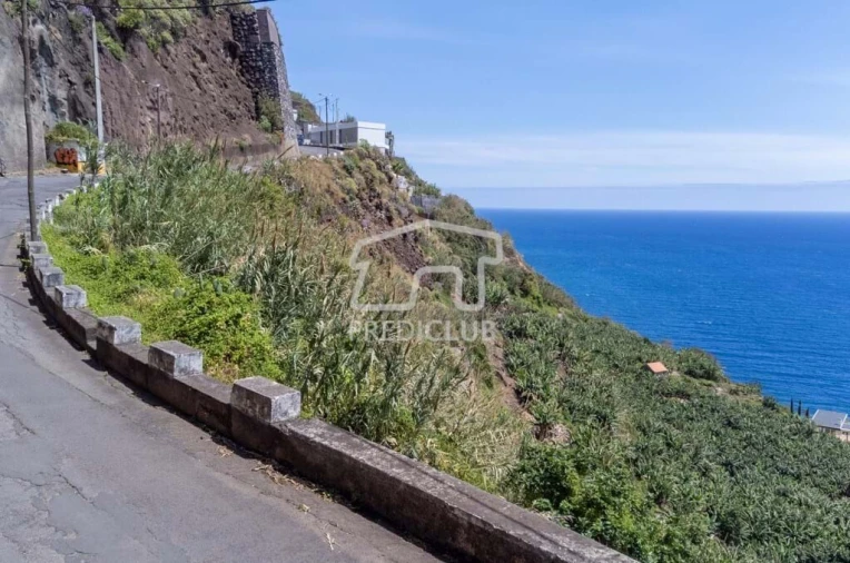 Terreno para Venda em Arco da Calheta Foto 7