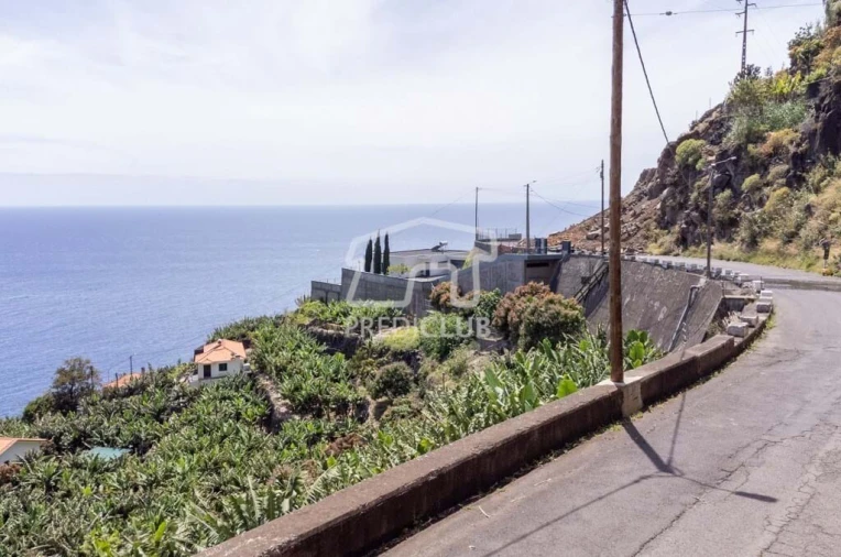 Terreno para Venda em Arco da Calheta Foto 4