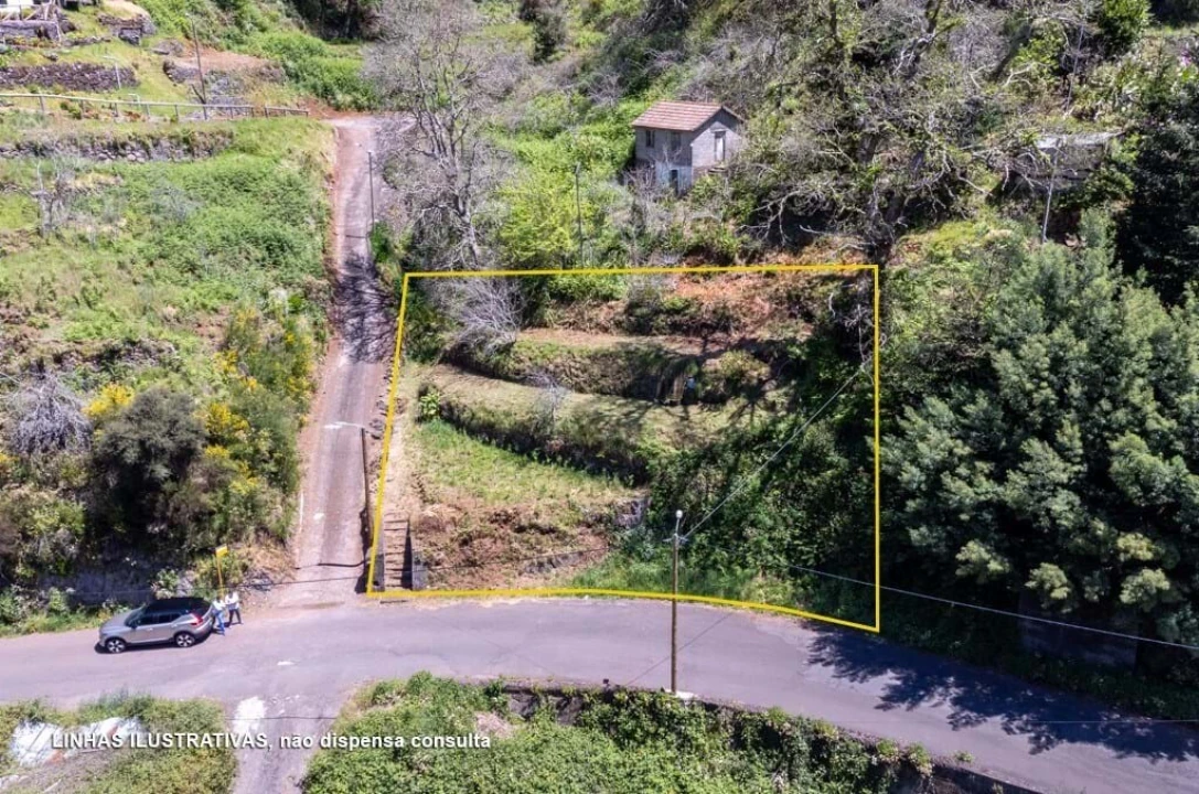 Terreno para Venda em Camacha Foto 2