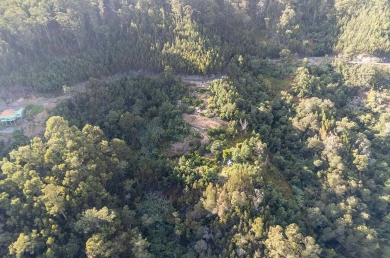 Terreno para Venda em Ribeira Brava Foto 4