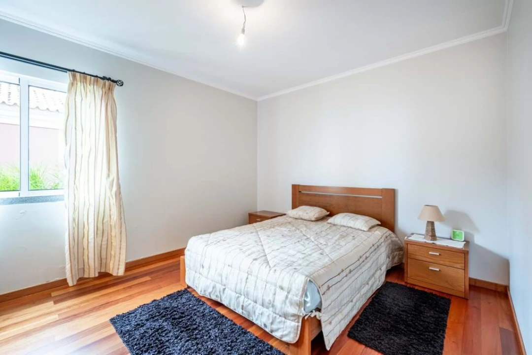 Moradia T4 para Venda em Estreito de Camara de Lobos Foto 14