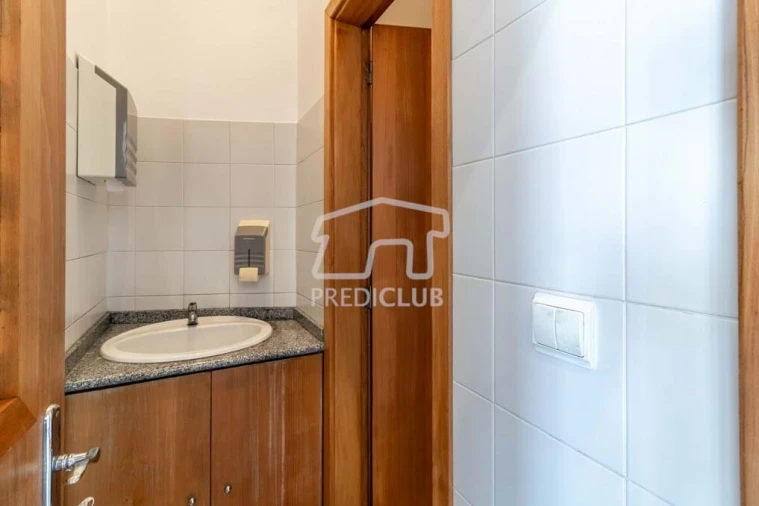 Negócio para Venda em Estreito de Camara de Lobos Foto 19