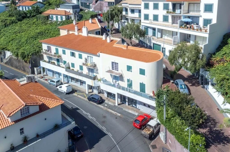Negócio para Venda em Estreito de Camara de Lobos Foto 6