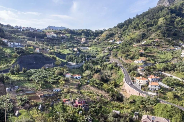 Terreno para Venda em Porto da Cruz Foto 7