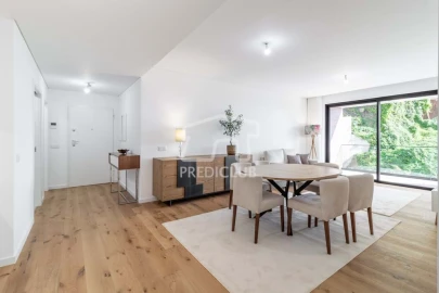 Apartamento T5 para Venda em Funchal (São Pedro)