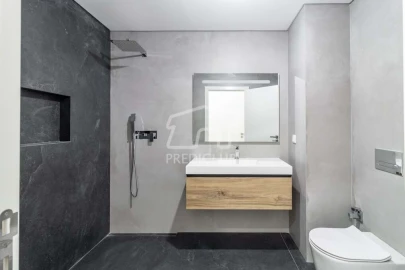 Apartamento T5 para Venda em Funchal (São Pedro)