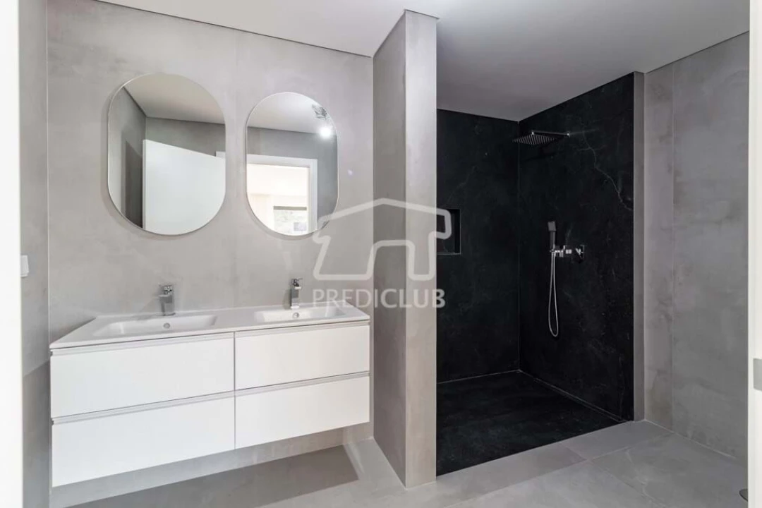 Apartamento T5 para Venda em Funchal (São Pedro) Foto 19