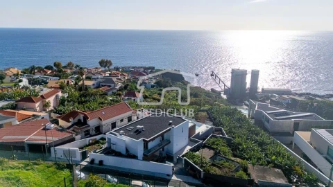 Moradia T3 para Venda em São Martinho