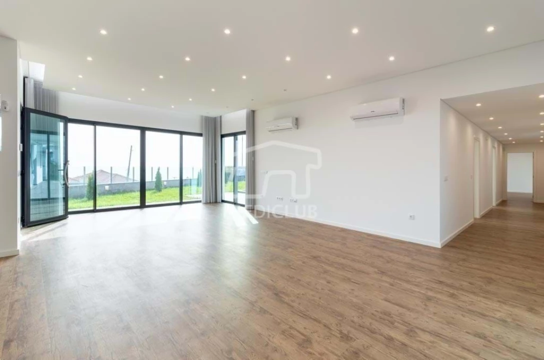 Moradia T3 para Venda em Agua de Pena Foto 10