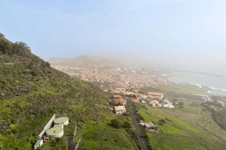 Terreno para Venda em Machico Foto 2