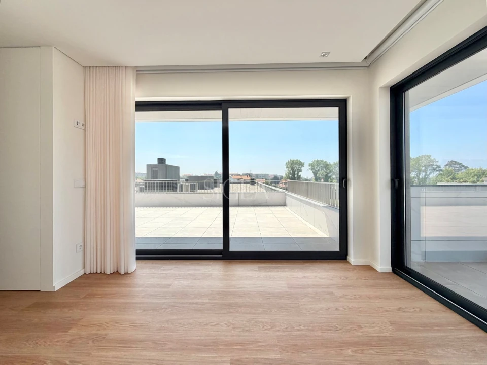 Apartamento T4 para Venda em Canidelo Foto 16