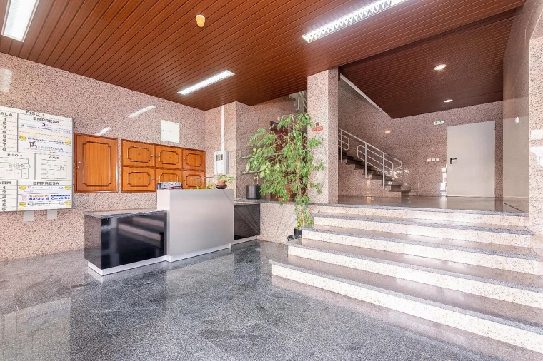 Escritório para Arrendamento em Póvoa de Santa Iria e Forte da Casa Foto 1