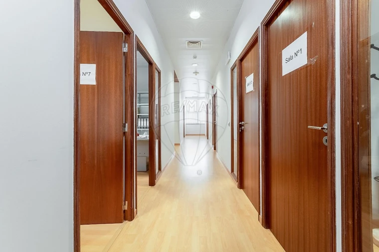 Escritório para Arrendamento em Póvoa de Santa Iria e Forte da Casa Foto 2