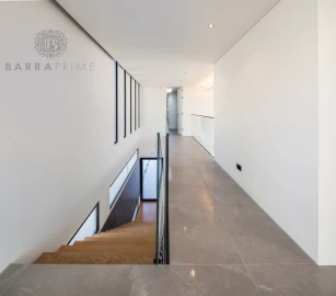 Moradia T5 para Venda em Quarteira