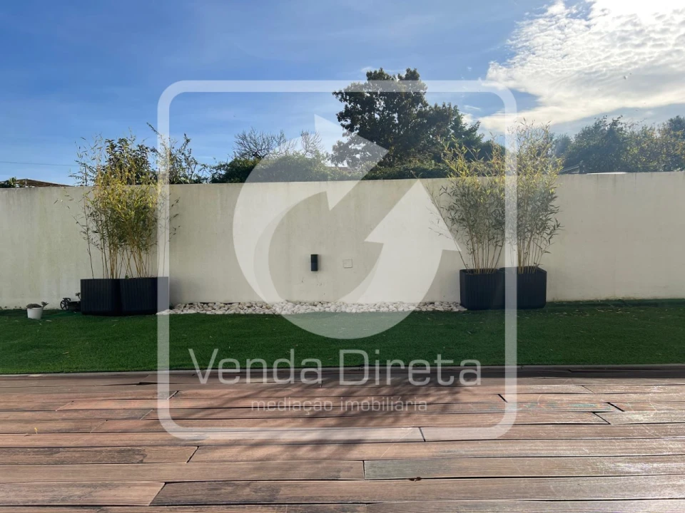 Moradia T4 para Venda em Santo Antonio da Charneca Foto 26