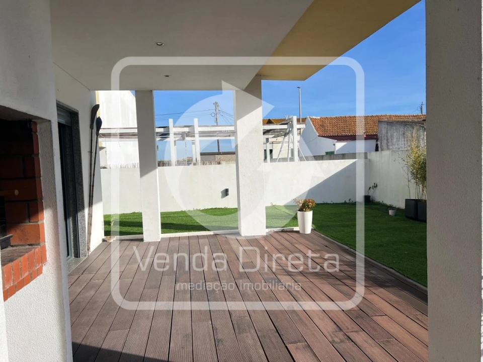 Moradia T4 para Venda em Santo Antonio da Charneca Foto 27