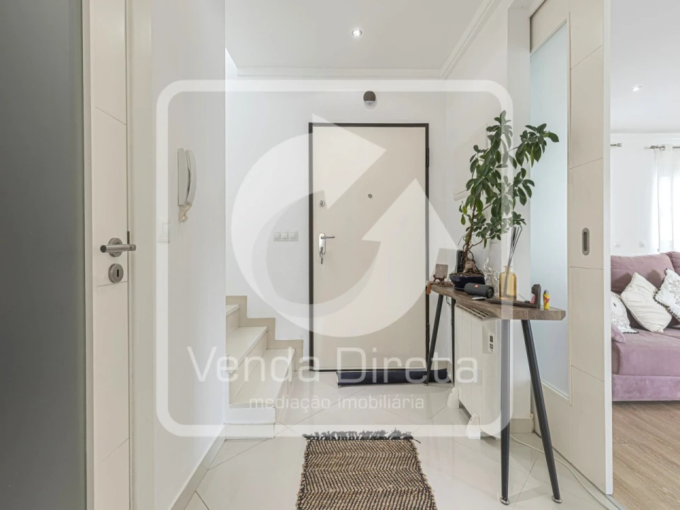 Moradia T4 para Venda em Santo Antonio da Charneca Foto 4