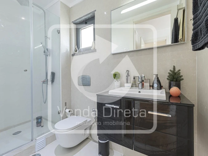 Moradia T4 para Venda em Santo Antonio da Charneca Foto 17