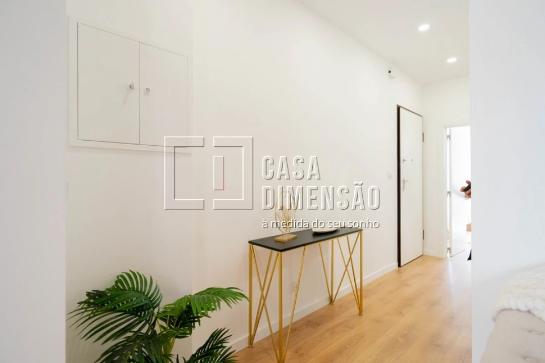 Apartamento T1 para Venda em São Domingos de Benfica Foto 4