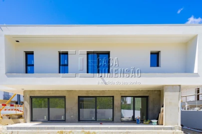 Moradia T4 para Venda em Caparica e Trafaria