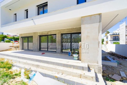 Moradia T4 para Venda em Caparica e Trafaria