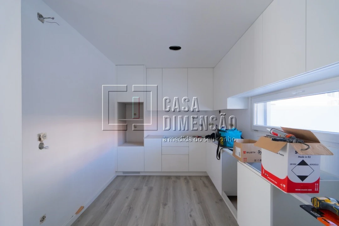 Moradia T3 para Venda em São Domingos de Rana Foto 4
