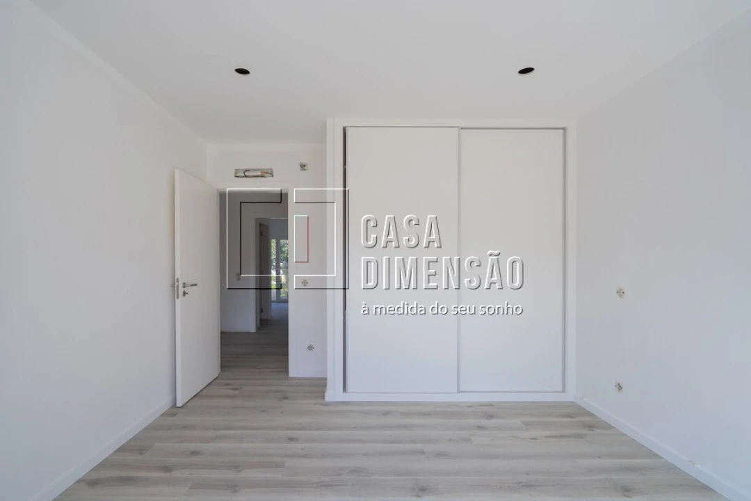 Moradia T3 para Venda em São Domingos de Rana Foto 19