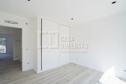 Moradia T3 para Venda em São Domingos de Rana