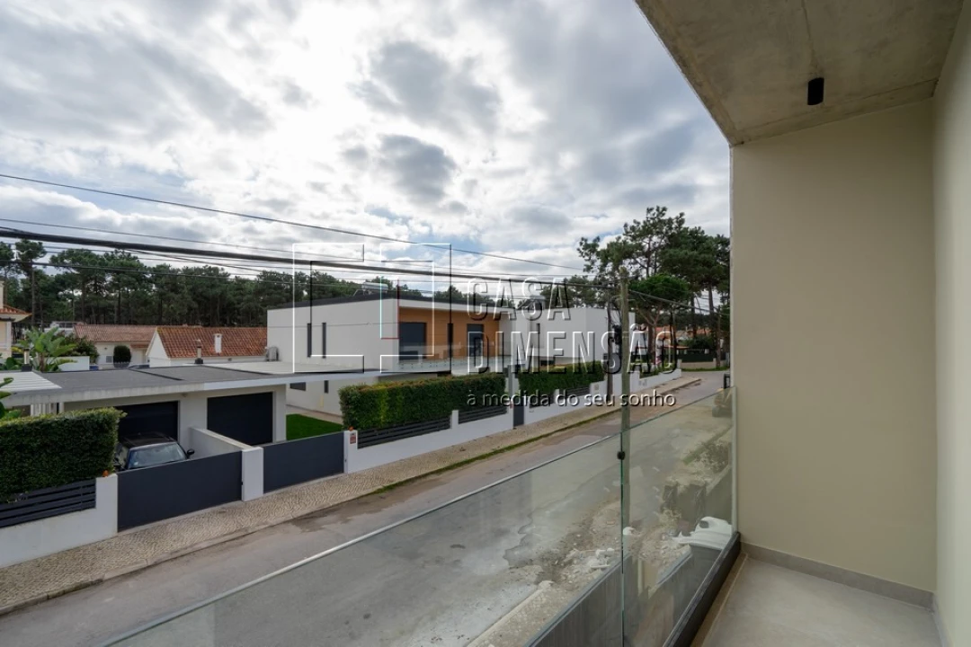 Moradia T4 para Venda em Charneca de Caparica e Sobreda Foto 35