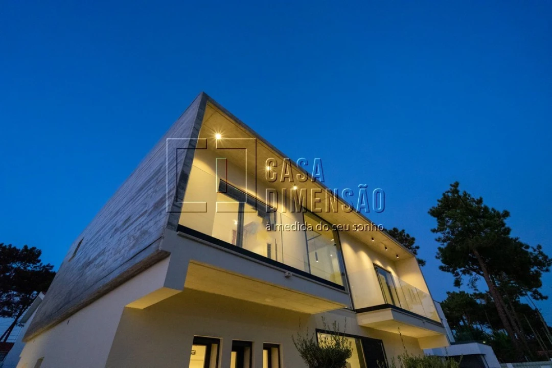Moradia T4 para Venda em Charneca de Caparica e Sobreda Foto 80
