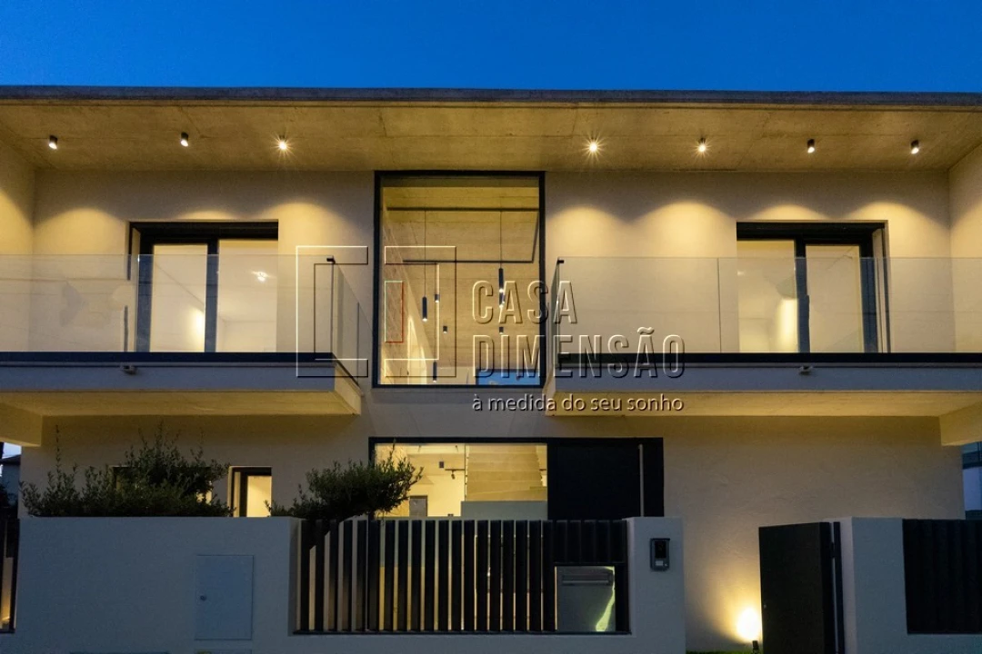 Moradia T4 para Venda em Charneca de Caparica e Sobreda Foto 81