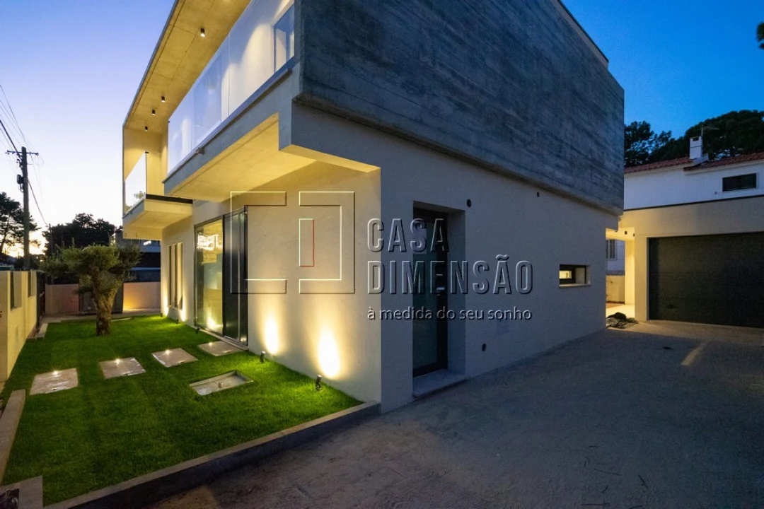 Moradia T4 para Venda em Charneca de Caparica e Sobreda Foto 84