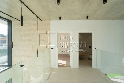 Moradia T4 para Venda em Charneca de Caparica e Sobreda