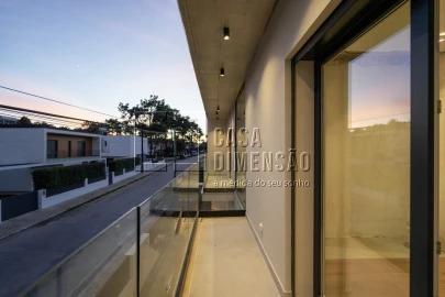 Moradia T4 para Venda em Charneca de Caparica e Sobreda