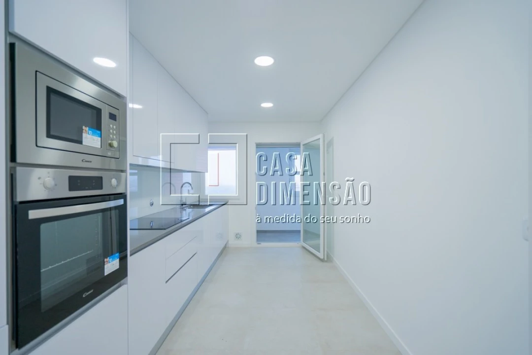 Apartamento T2 para Venda em Carnaxide e Queijas Foto 1