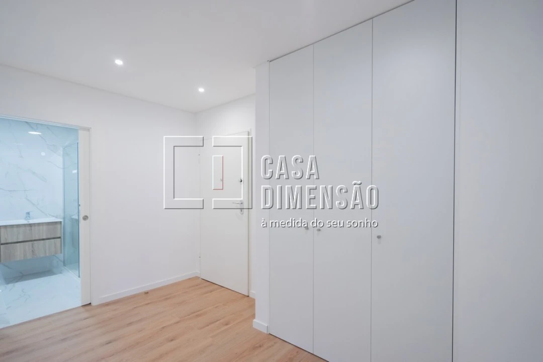 Apartamento T2 para Venda em Carnaxide e Queijas Foto 2
