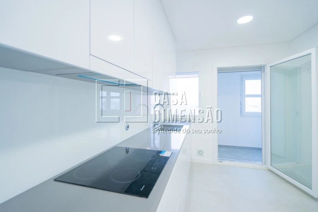 Apartamento T2 para Venda em Carnaxide e Queijas Foto 12