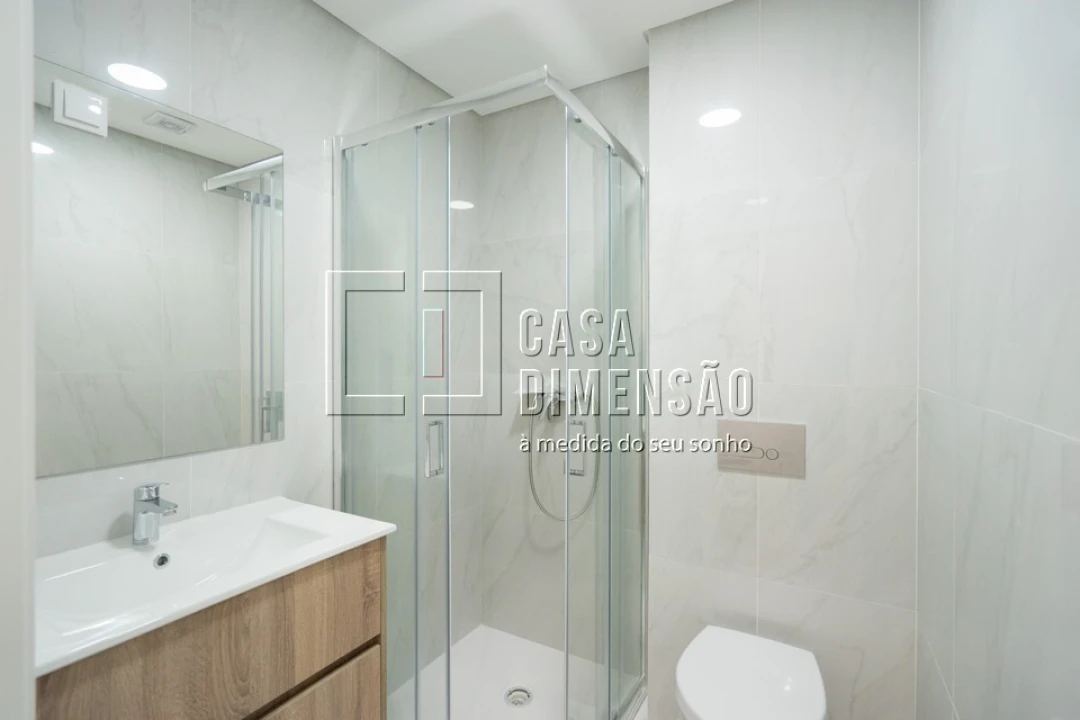 Apartamento T2 para Venda em Carnaxide e Queijas Foto 21