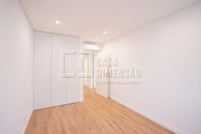 Apartamento T2 para Venda em Carnaxide e Queijas